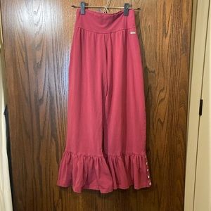 Matilda Jane Women’s Ruffle Pants - size small (fits more like medium)